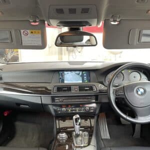 BMW　528i