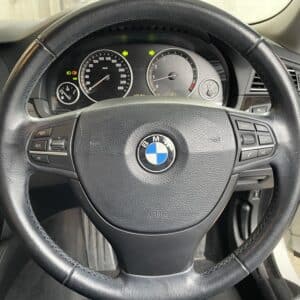 BMW　528i