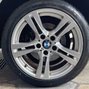 BMW　Ⅹ1　Ｓ-Drive　１８i　Mスポーツ
