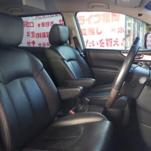 ELGRAND　エルグランド　３５０ハイウェイスター　アーバンクロムブラックレザー【特別仕様車グレード】