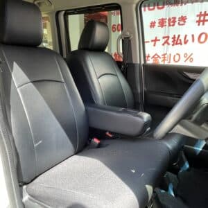 N-BOX　カスタム　G　ＳＳブラックスタイルパッケージ＂後期型＂【特別仕様車グレード】