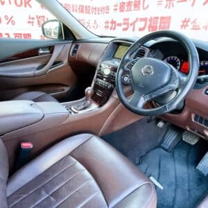 SKYLINE　スカイライン クロスオーバー　370GT typeP