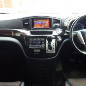 ELGRAND エルグランド ２５０ハイウェイスターアーバンクロム