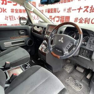 DELICA　デリカ D5　シャモニー　４ＷＤ【特別仕様車グレード】