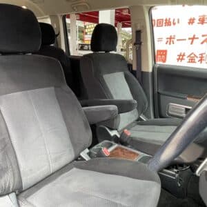 DELICA　デリカ D5　シャモニー　４ＷＤ【特別仕様車グレード】