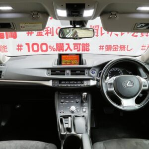 LEXUS レクサス　CT200h バージョンC【ユーザー買取車】