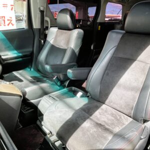 VELLFIRE　ヴェルファイア　2.4Zゴールデンアイズ【後期型】【カスタム】【特別仕様車】