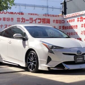 PRIUS プリウス　S【カスタム】