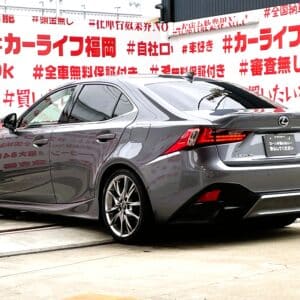 LEXUS　レクサス　IS300h　Fスポーツ　【カスタム】