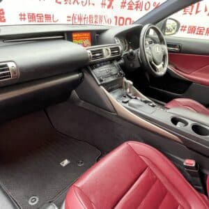 LEXUS　レクサス　IS300h　Fスポーツ　【カスタム】