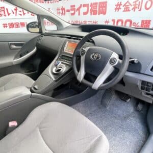 PRIUS　プリウス　Ｌ　