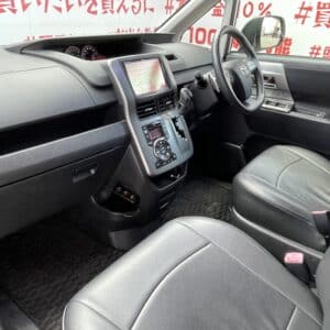 VOXY　ヴォクシー　ZS　煌＂後期型＂【特別仕様車】【総合評価優良車】【カスタム】