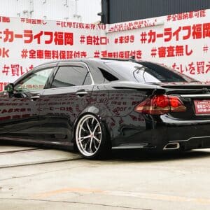 CROWN　クラウン　ハイブリッド【総合評価優良車】【カスタム】