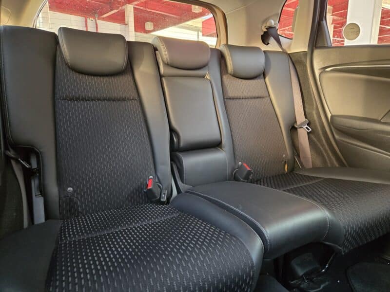 FIT フィット HV Lパッケージ