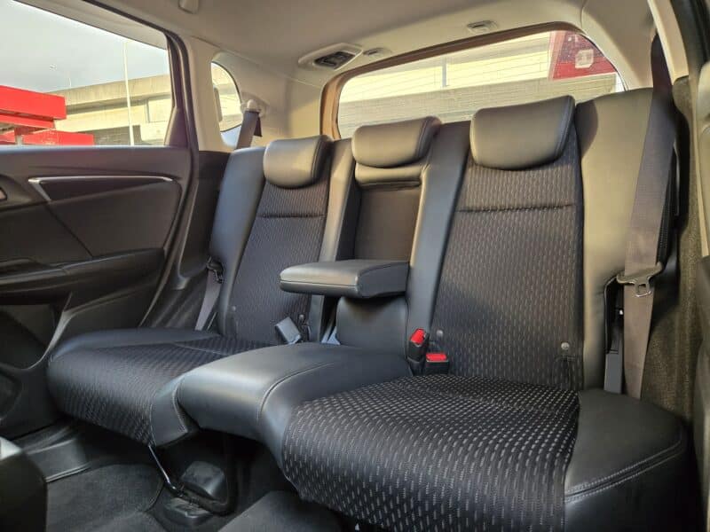 FIT フィット HV Lパッケージ