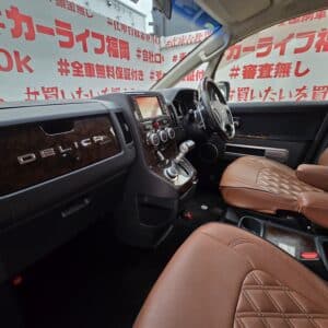 DELICA　デリカD5　シャモニー　【カスタム】【特別仕様車】