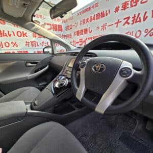 PRIUS　プリウス　Sツーリングセレクション　【カスタム】【総合評価優良車】