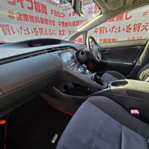 PRIUS　プリウス　Sツーリングセレクション　G’ｓ【特別仕様車】【カスタム】