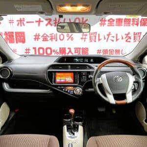 AQUA　アクア　G【総合評価優良車】【カスタム】