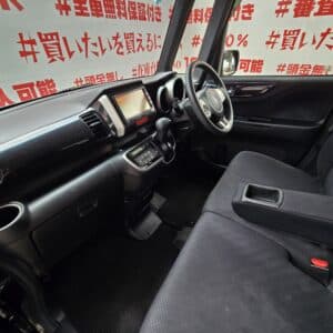 N-BOX　カスタム　G　Lパッケージ