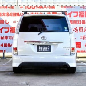 ISIS　アイシス　プラタナVセレクション ホワイトインテリアパッケージ　【特別仕様車】