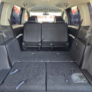 ISIS　アイシス　プラタナVセレクション ホワイトインテリアパッケージ　【特別仕様車】