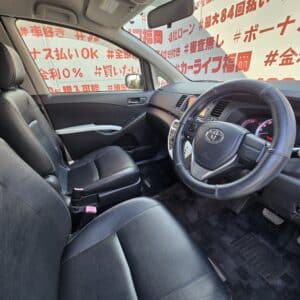 ISIS　アイシス　プラタナVセレクション ホワイトインテリアパッケージ　【特別仕様車】