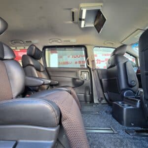 ELGRAND エルグランド　250ハイウェイスターアーバンクロム【総合評価優良車】【特別仕様車】