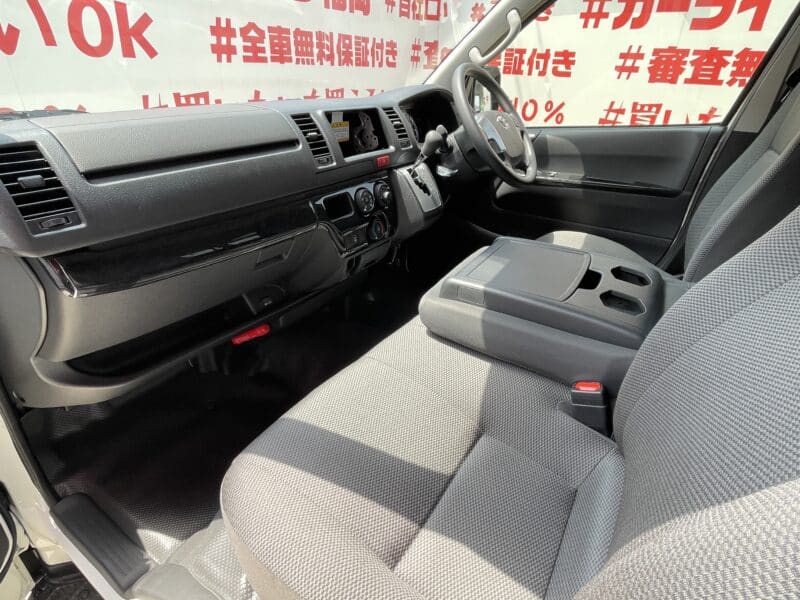 HIACE ハイエースバン DX GLパッケージ仕様車"GR"