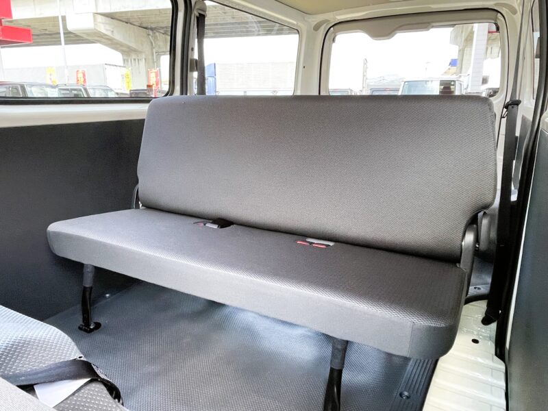 HIACE ハイエースバン DX GLパッケージ仕様車"GR"