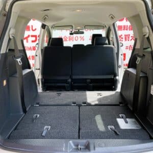 ISIS　アイシス　プラタナ