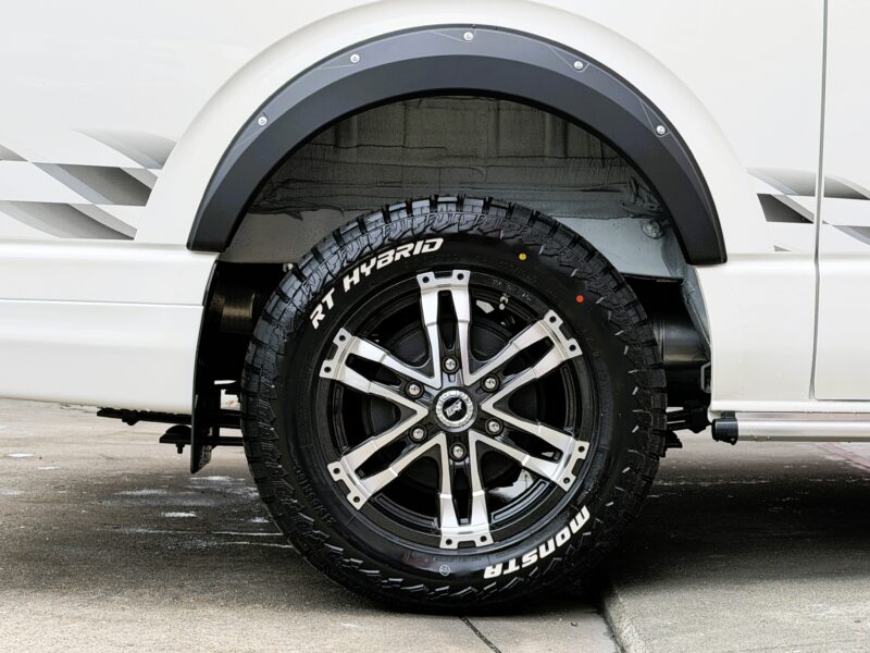 HIACE ハイエースバン DX GLパッケージ仕様車"GR"