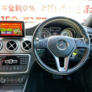 MERCEDES BENZ メルセデス・ベンツ　ＣＬＡ１８０【総合評価優良車】
