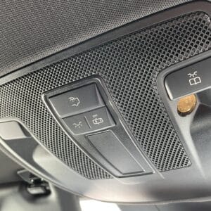 MERCEDES BENZ メルセデス・ベンツ　ＣＬＡ１８０【総合評価優良車】