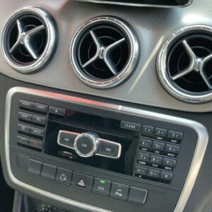 MERCEDES BENZ メルセデス・ベンツ　ＣＬＡ１８０【総合評価優良車】