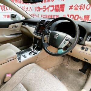 CROWN　クラウン　ハイブリッド　Lパッケージ　【後期型】【カスタム】