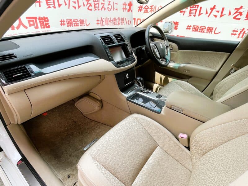 CROWN クラウン ハイブリッド Lパッケージ 【後期型】【カスタム】