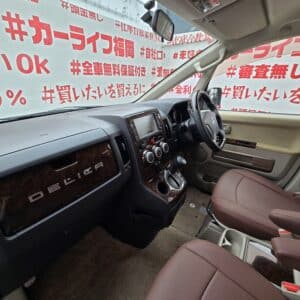 DELICA　デリカD5　パワースライドエクシード８人乗り　【カスタム】【総合評価優良車】