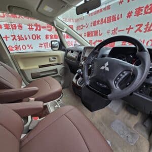 DELICA　デリカD5　パワースライドエクシード８人乗り　【カスタム】【総合評価優良車】