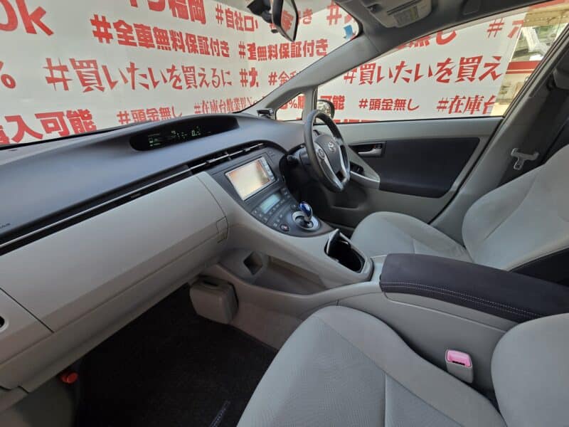 PRIUS プリウス S LEDエディション【特別仕様車】