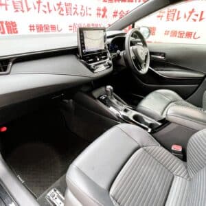 COROLLA TOURING　カローラツーリング　ハイブリッドW×B【総合評価優良車】