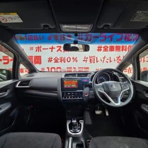 FIT　フィット　HV　Sパッケージ　【ユーザー買取車】
