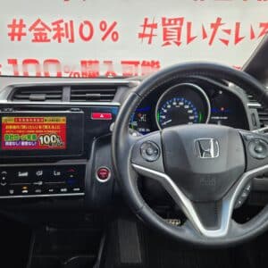 FIT　フィット　HV　Sパッケージ　【ユーザー買取車】