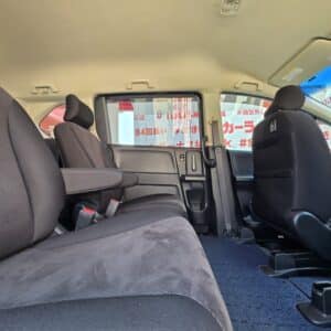 FREED　フリード　Gエアロ ハイウェイエディション　～7人乗りタイプ～　【ユーザー買取車】