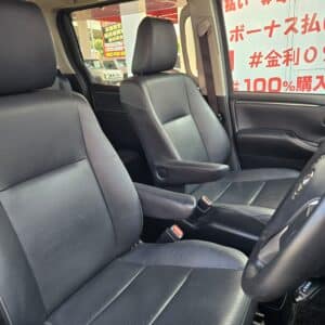 ESQUIRE　エスクァイア　ハイブリッド　Gi