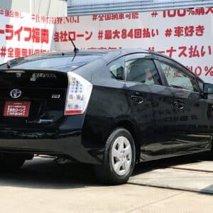 PRIUS　プリウスS