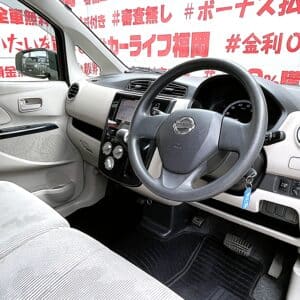 DAYZ　デイズ　Ｊ　【ユーザー買取車】
