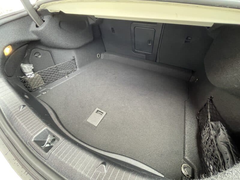 MERCEDES BENZ メルセデス・ベンツ CLA180スポーツ【後期型】【総合評価優良車】