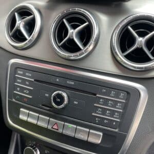 MERCEDES BENZ メルセデス・ベンツ　ＣＬＡ１８０スポーツ【後期型】【総合評価優良車】