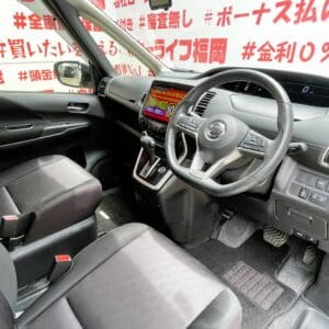 SERENA　セレナ　ハイウェイスター　Vセレクション【特別仕様車グレード】